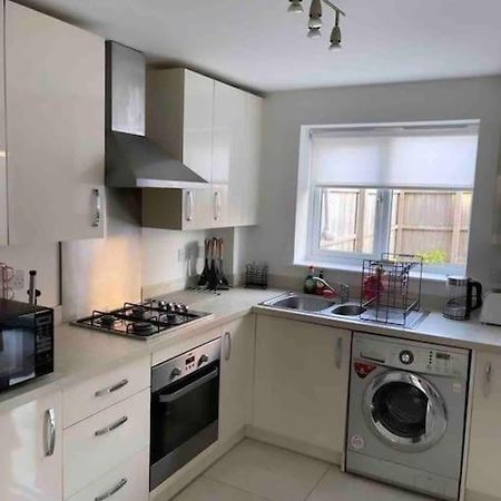 3 Stories, 5 Bedroom House In Prime Location With Balcony And Shared Garden Liverpool Exterior photo